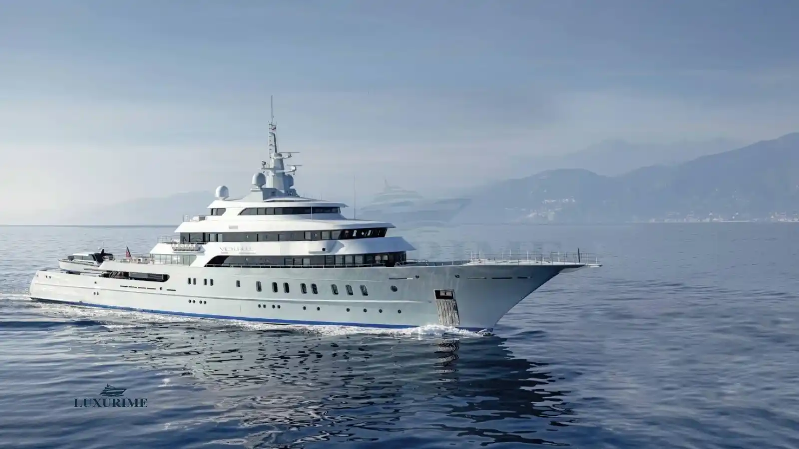 VICTORIOUS Akyacht Custom Yacht Charter