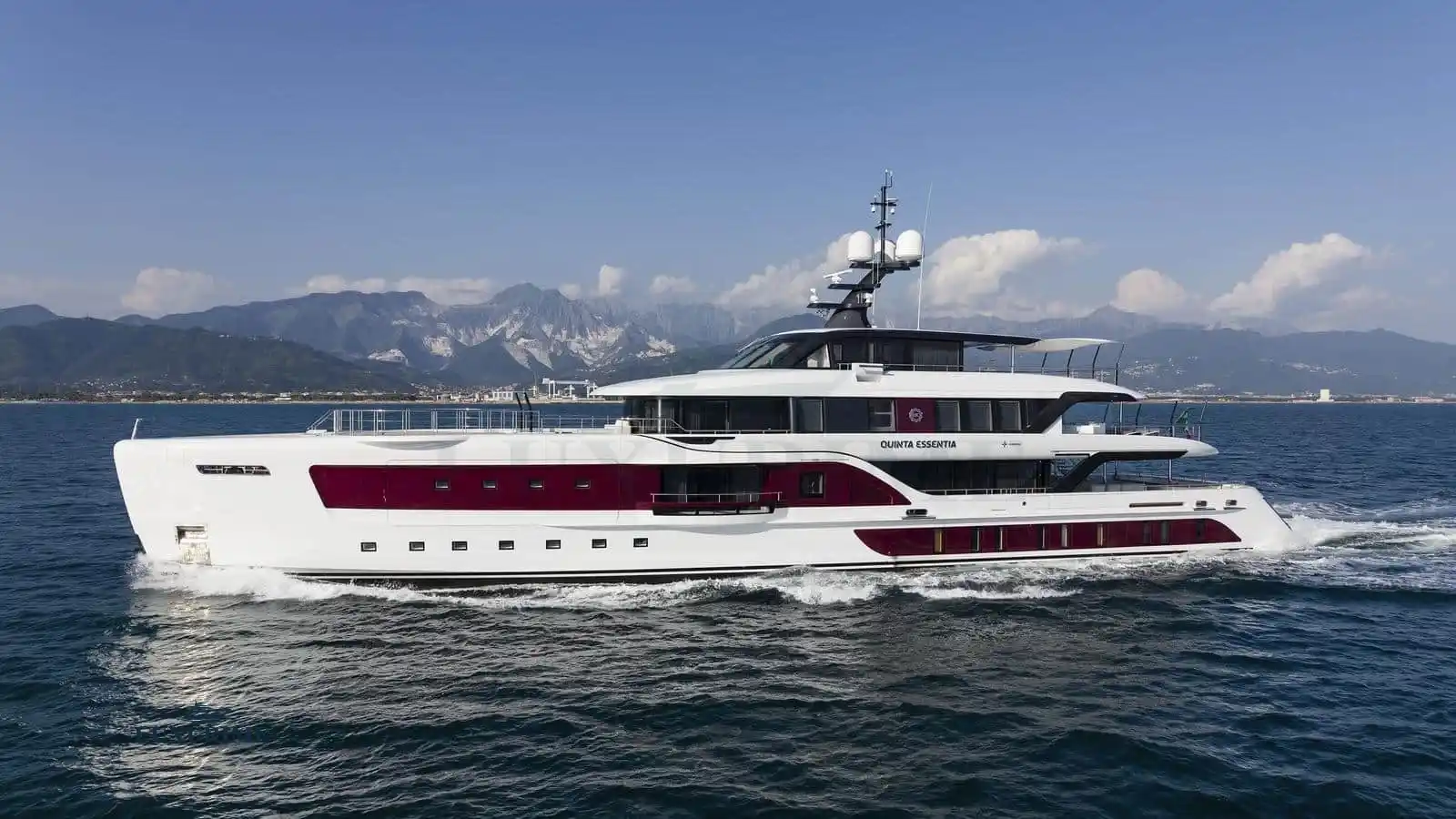 QUINTA ESSENTIA Admiral Yachts Yacht Charter