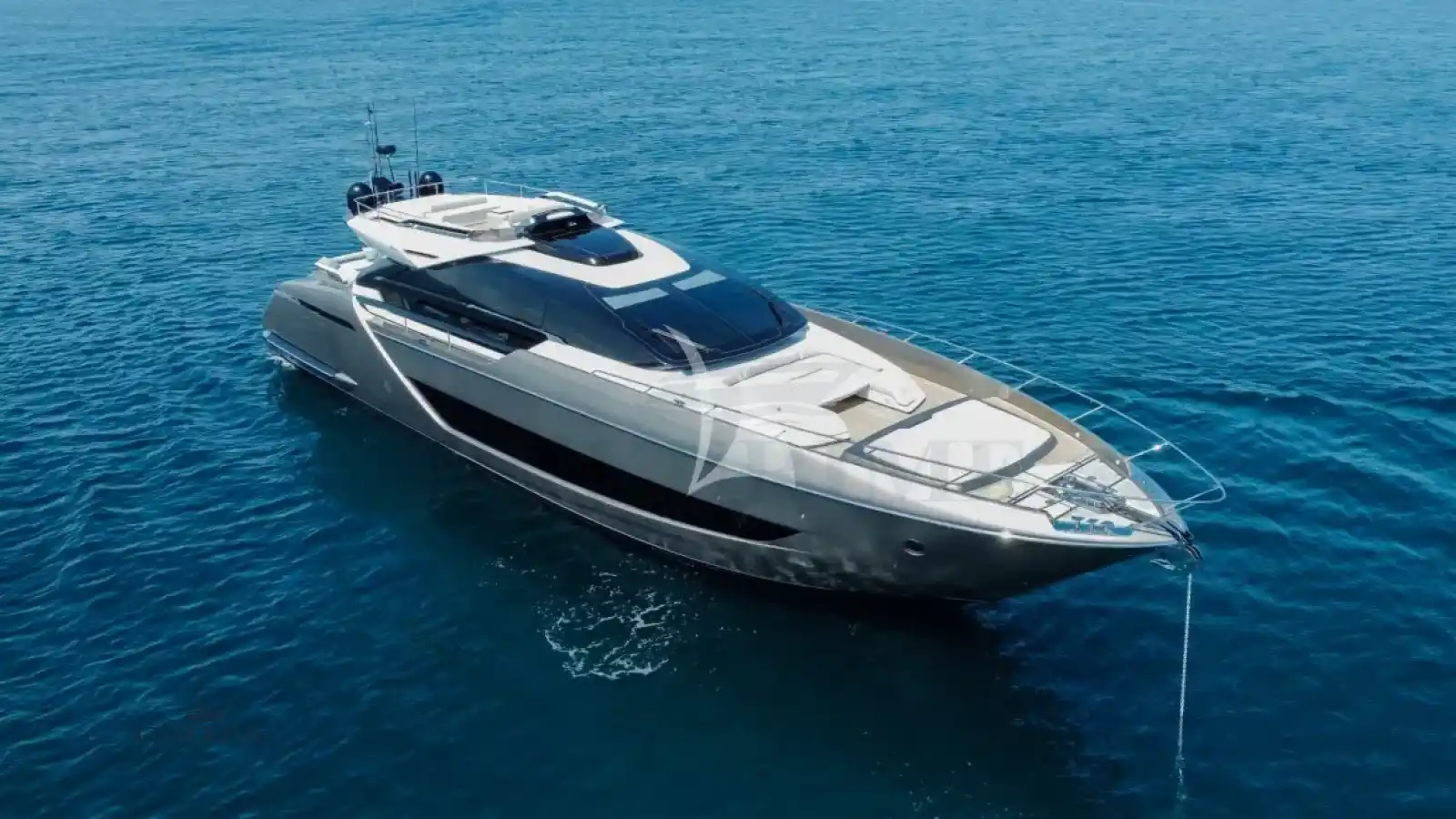 KAR Riva 88 Folgore Yacht Charter