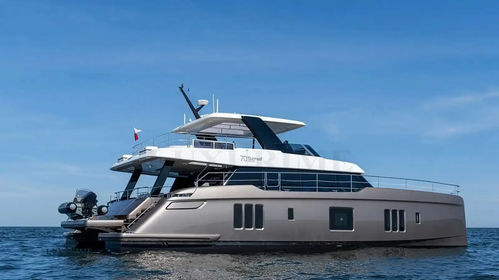 AMILEO 70 Sunreef Power Yacht Charter