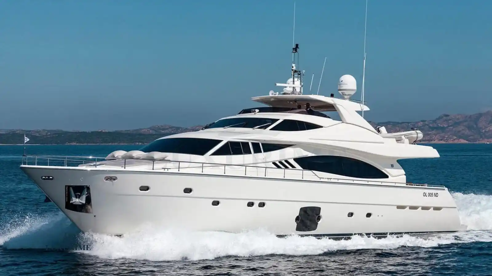 PORTHOS SANS ABRI Ferretti 88 Yacht Charter