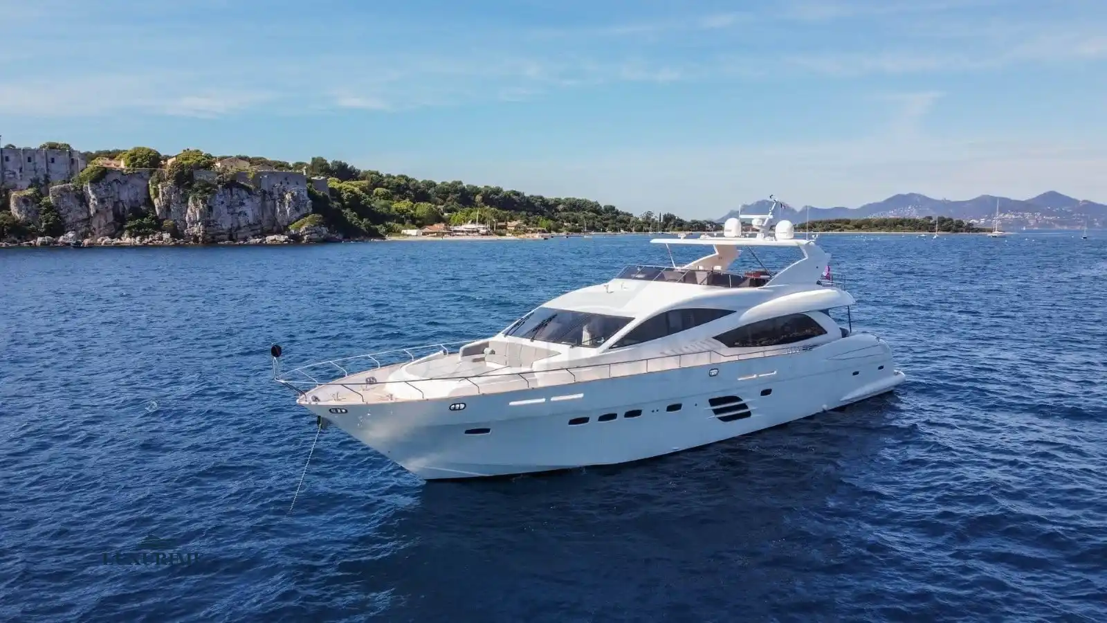 SKYRA Integrity 93 Yacht Charter